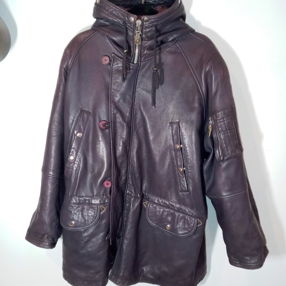 Leather jacket - Picture 7 of 16